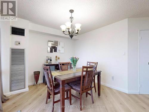 1701 - 75 Graydon Hall Drive, Toronto (Parkwoods-Donalda), ON - Indoor Photo Showing Dining Room