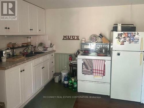 838 Lock Street, Peterborough (Otonabee), ON - Indoor Photo Showing Laundry Room