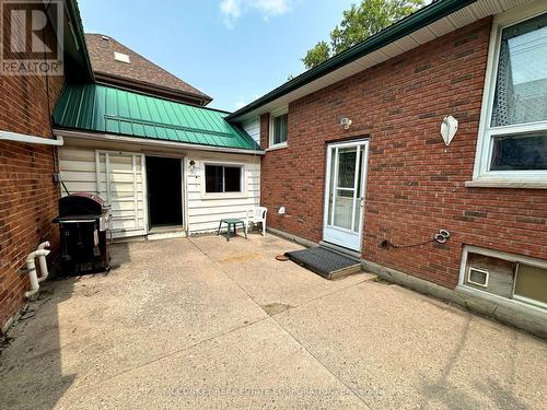 838 Lock Street, Peterborough (Otonabee), ON - Outdoor With Exterior