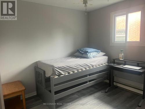 838 Lock Street, Peterborough (Otonabee), ON - Indoor Photo Showing Bedroom