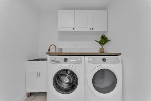 237 West Avenue N, Hamilton, ON - Indoor Photo Showing Laundry Room