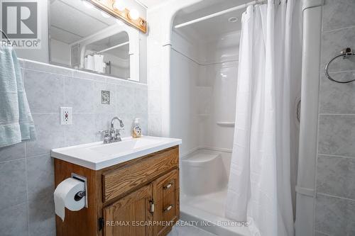 159 West 26Th Street, Hamilton (Westcliffe), ON - Indoor Photo Showing Bathroom