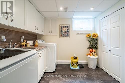 63 Forestgate Drive, Hamilton (Fessenden), ON - Indoor Photo Showing Laundry Room