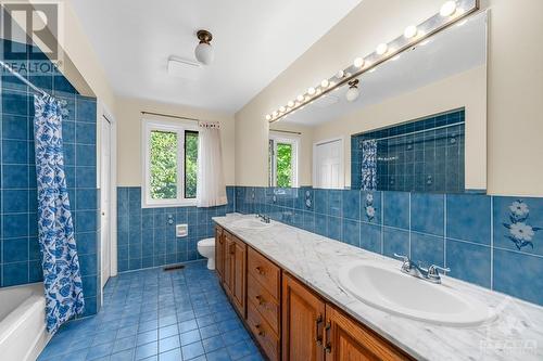 95 Macnabb Place, Ottawa, ON - Indoor Photo Showing Bathroom