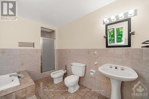 95 Macnabb Place, Ottawa, ON - Indoor Photo Showing Bathroom