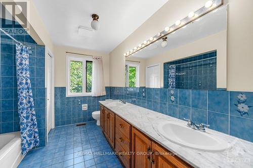 95 Macnabb Place, Ottawa, ON - Indoor Photo Showing Bathroom