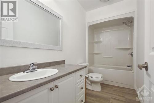 94 Frank Street, Carleton Place, ON - Indoor Photo Showing Bathroom