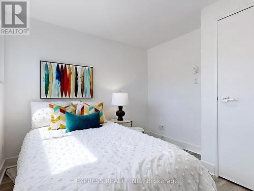 18 - 1666 Queen Street E, Toronto (Woodbine Corridor), ON - Indoor Photo Showing Bedroom