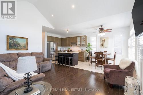 19 Cameron Street, Springwater (Centre Vespra), ON - Indoor Photo Showing Living Room