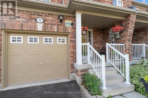 22 Tanasi Road, Brampton (Credit Valley), ON - Outdoor