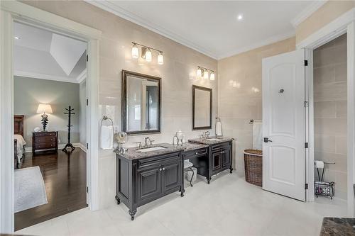 5100 14 Side Road, Milton, ON - Indoor Photo Showing Bathroom