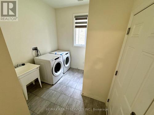 48 Puffin Crescent, Brampton, ON - Indoor Photo Showing Laundry Room