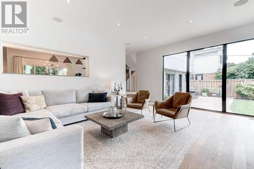 3362 Guildwood Drive, Burlington (Roseland), ON - Indoor Photo Showing Living Room