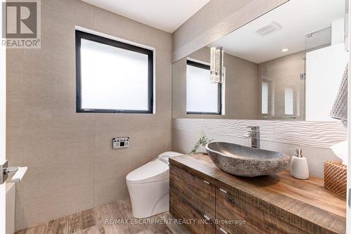 3362 Guildwood Drive, Burlington (Roseland), ON - Indoor Photo Showing Bathroom