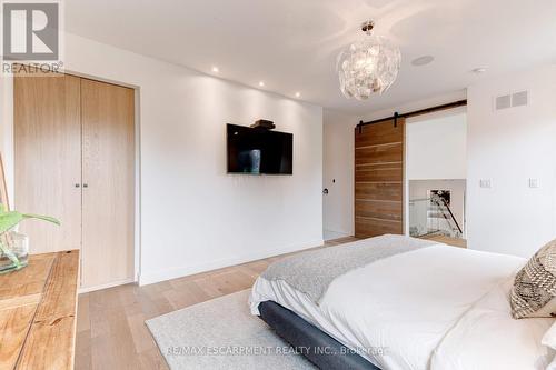 3362 Guildwood Drive, Burlington (Roseland), ON - Indoor Photo Showing Bedroom