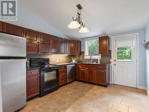 149 Park Lane, Haldimand, ON - Indoor Photo Showing Kitchen