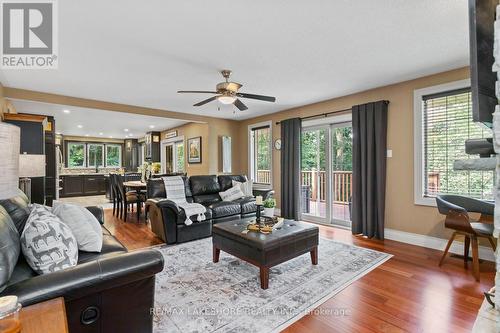 7470 Bamsey Drive, Hamilton Township (Bewdley), ON - Indoor Photo Showing Living Room