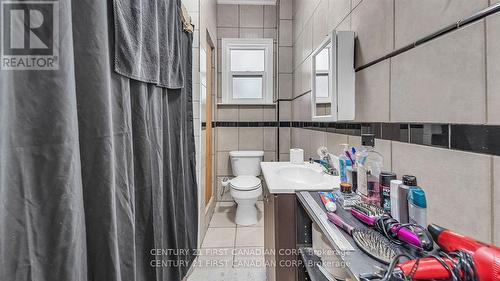 387 Horton Street E, London, ON - Indoor Photo Showing Bathroom