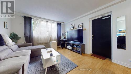 5 Cliff Street, Toronto (Rockcliffe-Smythe), ON - Indoor Photo Showing Living Room