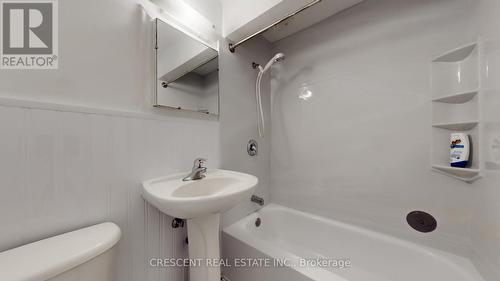 5 Cliff Street, Toronto (Rockcliffe-Smythe), ON - Indoor Photo Showing Bathroom