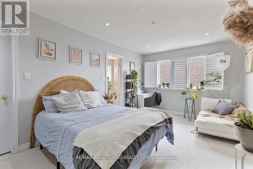 Upper - 128 Breton Avenue, Mississauga, ON - Indoor Photo Showing Bedroom