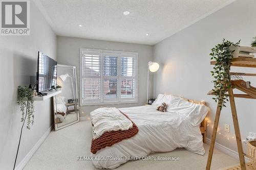 Upper - 128 Breton Avenue, Mississauga, ON - Indoor Photo Showing Bedroom