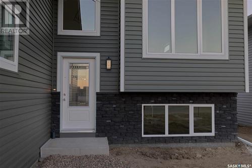 608 Weir Crescent, Warman, SK - Outdoor