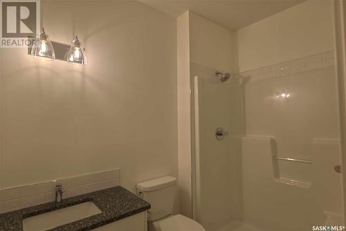 608 Weir Crescent, Warman, SK - Indoor Photo Showing Bathroom