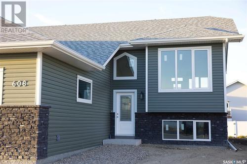 608 Weir Crescent, Warman, SK - Outdoor