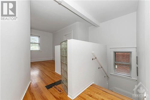 18 Carlyle Avenue, Ottawa, ON - Indoor Photo Showing Other Room