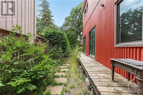 18 Carlyle Avenue, Ottawa, ON - Outdoor With Exterior