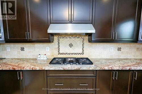 53 Pathway Drive, Brampton (Credit Valley), ON - Indoor Photo Showing Kitchen With Upgraded Kitchen