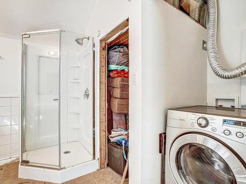 Salle de lavage - 4201Z Ch. Ste-Angélique, Saint-Lazare, QC - Indoor Photo Showing Laundry Room