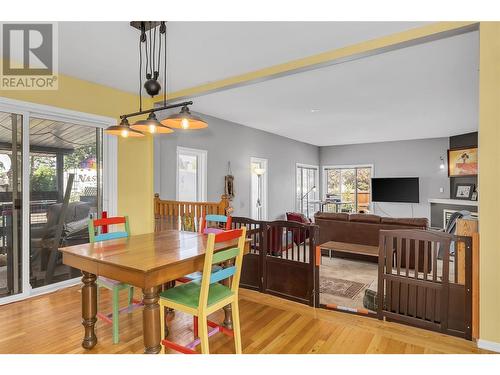 4302 Hazell Road, Kelowna, BC - Indoor Photo Showing Dining Room