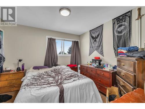 4302 Hazell Road, Kelowna, BC - Indoor Photo Showing Bedroom