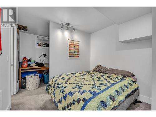 4302 Hazell Road, Kelowna, BC - Indoor Photo Showing Bedroom