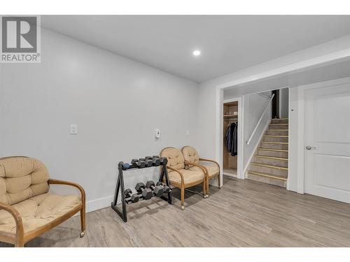 4302 Hazell Road, Kelowna, BC - Indoor