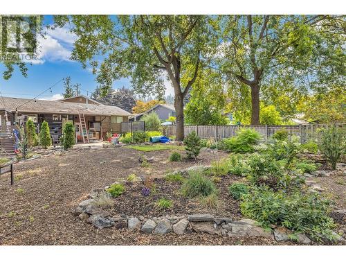 4302 Hazell Road, Kelowna, BC - Outdoor