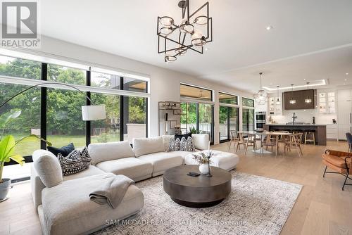 45 Savona Drive, Toronto (Alderwood), ON - Indoor Photo Showing Living Room