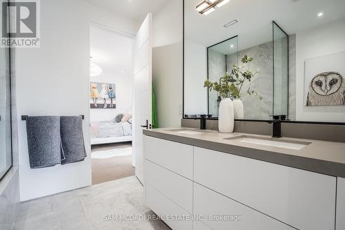 45 Savona Drive, Toronto (Alderwood), ON - Indoor Photo Showing Bathroom