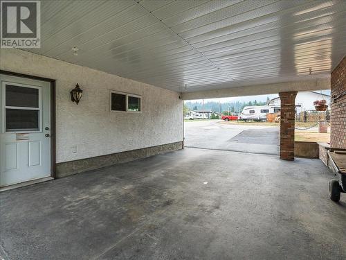 1731 Barrett  Drive, Fruitvale, BC - Outdoor With Exterior