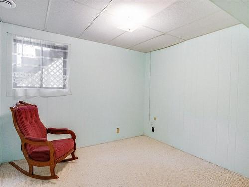 1731 Barrett Drive, Fruitvale, BC - Indoor Photo Showing Other Room