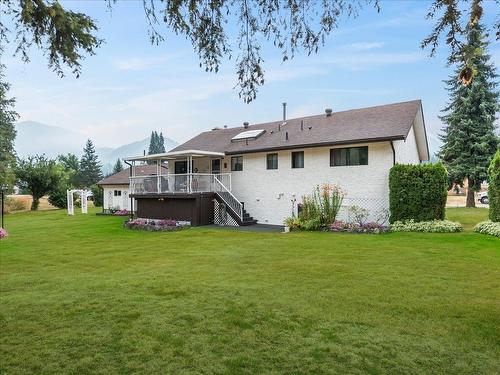 1731 Barrett Drive, Fruitvale, BC - Outdoor With Deck Patio Veranda