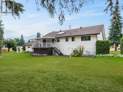 1731 Barrett  Drive, Fruitvale, BC - Outdoor With Deck Patio Veranda