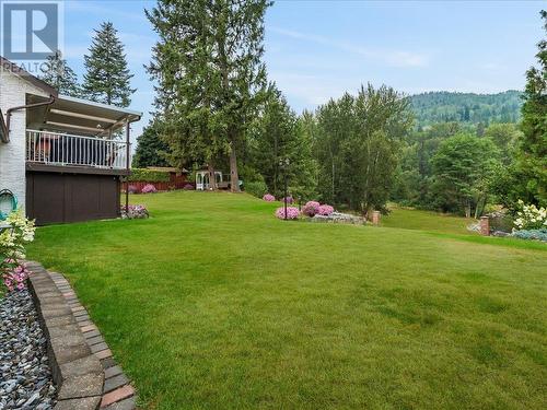 1731 Barrett  Drive, Fruitvale, BC - Outdoor With Deck Patio Veranda