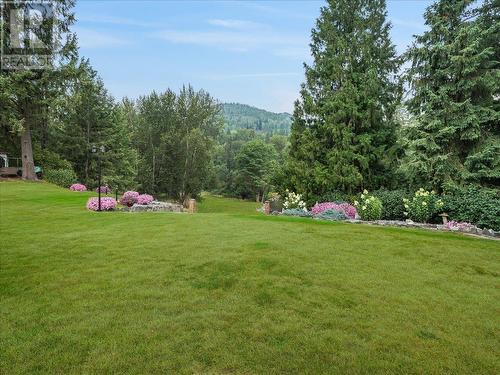 1731 Barrett  Drive, Fruitvale, BC - Outdoor