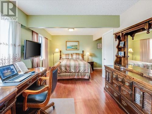 1731 Barrett  Drive, Fruitvale, BC - Indoor Photo Showing Bedroom