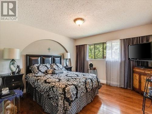 1731 Barrett  Drive, Fruitvale, BC - Indoor Photo Showing Bedroom