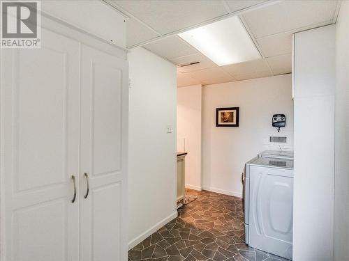 1731 Barrett  Drive, Fruitvale, BC - Indoor Photo Showing Laundry Room