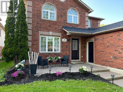 14 Snowy Owl Crescent, Barrie (Little Lake), ON - Outdoor